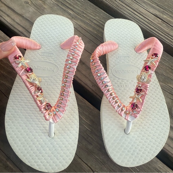 Havaianas Other - HAVAIANAS Pink Vacation Sandals Size 3